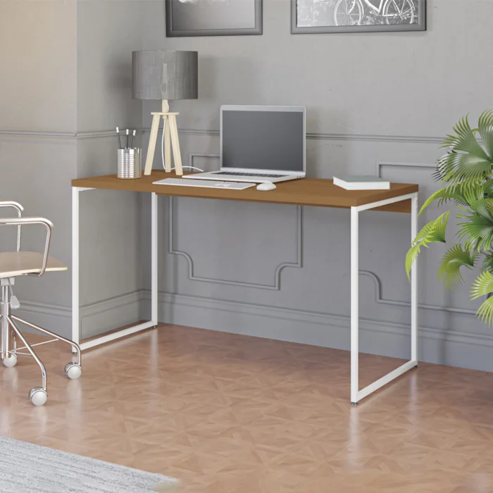 A mesa secretária freijó de madeira é ideal para otimizar a rotina e ter uma estação de trabalho moderna!