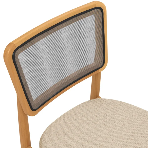 A cadeira Stela é a escolha certa! Com um estilo único e muito moderno, ela é produzida em estrutura resistente, de madeira de eucalipto, garantindo mais durabilidade. Entregue montada, ela suporta até 120 kg, além de combinar com todas as ocasiões, e com medidas de 88 cm de altura, sendo 50 cm a altura do assento, 45,5 cm de largura e 53 cm de profundidade, para ainda mais comodidade, o assento possui um design curvo, acomodando perfeitamente à mesa, e sendo estofado com tecido linho mesclado areia, garante um toque suave e gostoso para uma sala de jantar ainda mais completa. Os destaques ficam para a telinha cor chumbo no encosto da cadeira, que além de trazer modernidade, torna a peça ainda mais diferenciada. Os pés, torneados palitos, aliados ao assento flutuante, são outro diferencial que chama atenção na peça e transformam seu espaço e momentos, garantindo ainda mais beleza e sofisticação.
