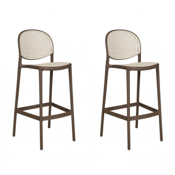 A banqueta Positano é super elegante, ideal para acompanhar bancadas de bares ou cafés! Seu encosto e assento possuem a textura de Rattan, porém por ser toda em polipropileno, ela possui uma resistência ainda maior. Seu estilo moderno e elegante faz com que ela se adéque a ambientes internos e externos.