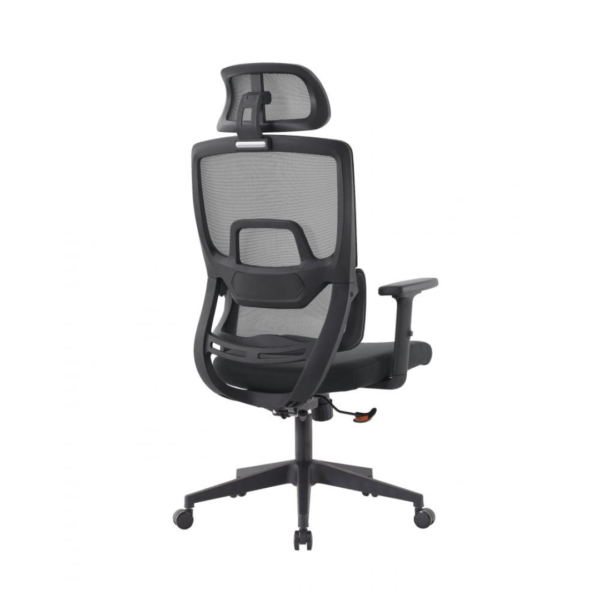 A cadeira Chelsea Presidente, certificada pela NR17, é ideal para trabalhar com conforto no escritório ou em casa. Totalmente ajustável, com braços, assento e encosto reguláveis, ela adapta-se às necessidades do usuário. Seu assento em espuma injetada proporciona conforto juntamente ao encosto em tela com lombada ergonômica, que previne dores nas costas.