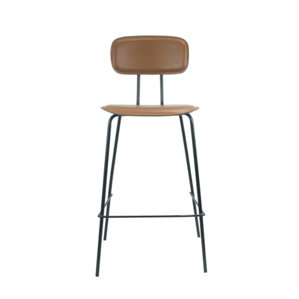 A banqueta New York combina muito com o estilo industrial, seus pés em aço preto fazem com que haja um contraste entre o couro ecológico do assento e encosto. O detalhe que possui na parte das costas, dá todo um charme para a peça. Você que busca um ambiente minimalista também será uma ótima escolha para o seu estilo.