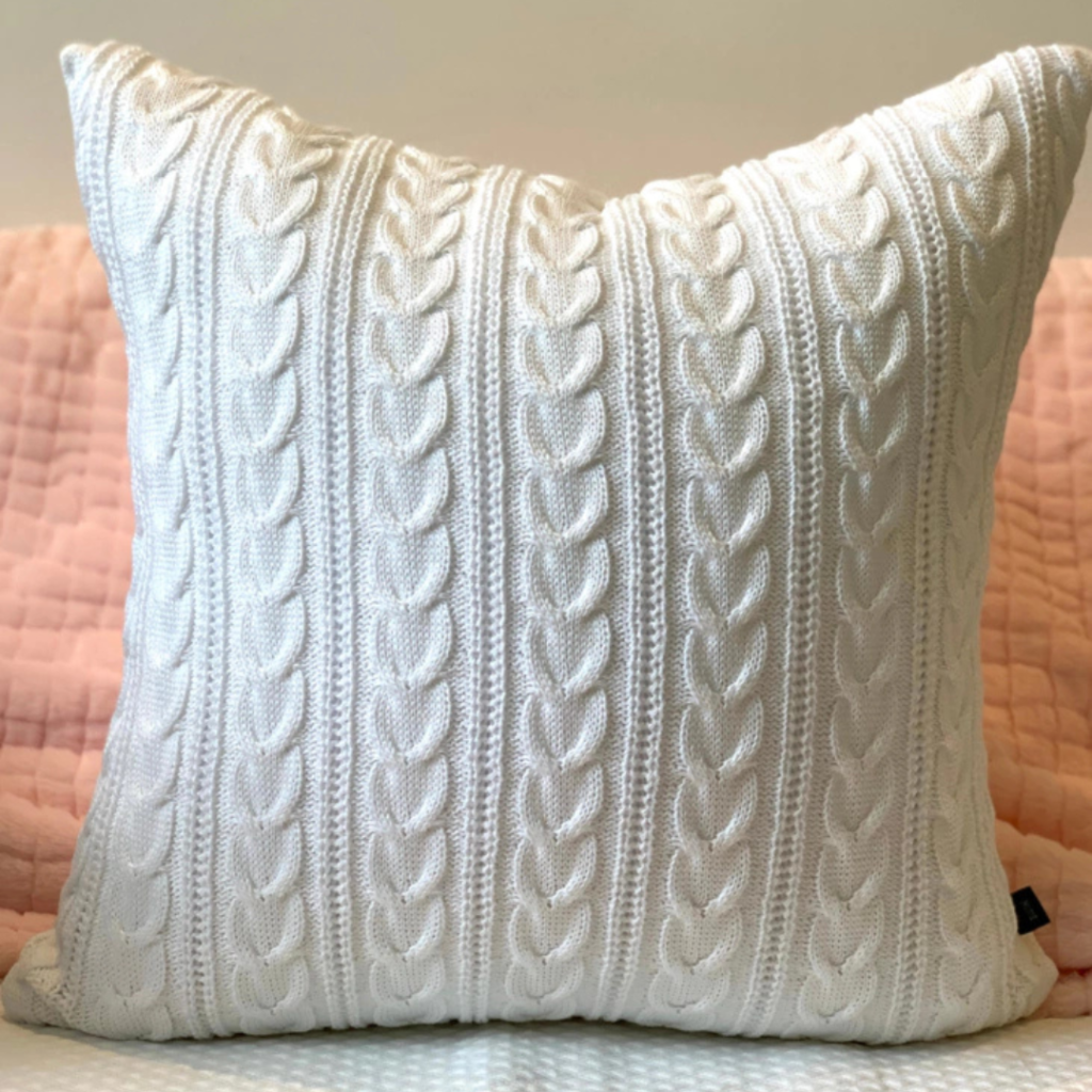 Almofada em tricot para deixar o ambiente mais aconchegante e sofisticado.