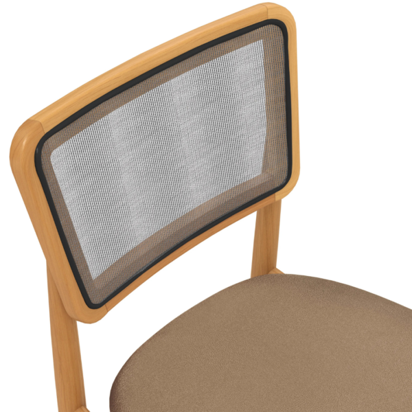 A cadeira Stela é a escolha certa! Com um estilo único e muito moderno, ela é produzida em estrutura resistente, de madeira de eucalipto, garantindo mais durabilidade. Entregue montada, ela suporta até 120 kg, além de combinar com todas as ocasiões, e com medidas de 88 cm de altura, sendo 50 cm a altura do assento, 45,5 cm de largura e 53 cm de profundidade, para ainda mais comodidade, o assento possui um design curvo, acomodando perfeitamente à mesa, e sendo estofado com tecido corino cappuccino, garante um toque suave e gostoso para uma sala de jantar ainda mais completa. Os destaques ficam para a telinha cor chumbo no encosto da cadeira, que além de trazer modernidade, torna a peça ainda mais diferenciada. Os pés, torneados palitos, aliados ao assento flutuante, são outro diferencial que chama atenção na peça e transformam seu espaço e momentos, garantindo ainda mais beleza e sofisticação.
