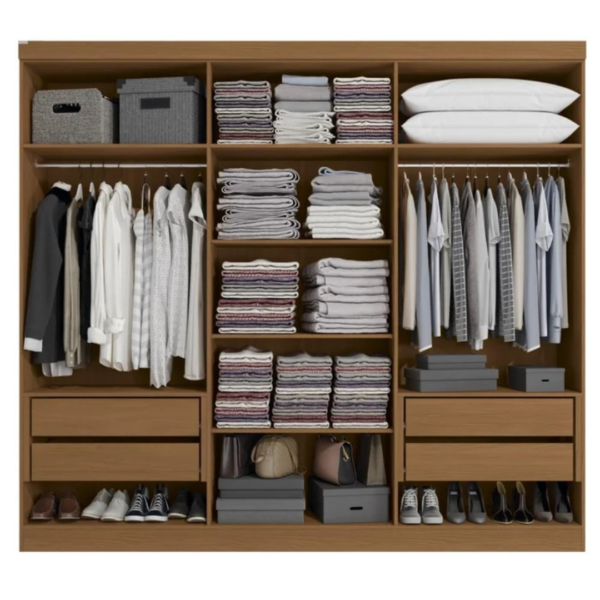 O guarda-roupa de casal com 6 portas, 4 gavetas internas em cor canela traz um bom espaço interno com 02 cabideiros, 02 nichos para sapatos na parte inferior do guarda-roupa, 03 maleiros e 04 nichos para roupas dobradas ou caixas organizadoras. O guarda-roupa é produzido em MDF na escala de brilho fosco, com revestimento e acabamento em pintura touch. Um diferencial no modelo deste guarda-roupa fica para o puxador em cava meia porta, que traz ainda mais charme e estilo para o seu quarto juntamente com os veios na textura em madeira cor canela.