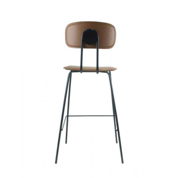 A banqueta New York combina muito com o estilo industrial, seus pés em aço preto fazem com que haja um contraste entre o couro ecológico do assento e encosto. O detalhe que possui na parte das costas, dá todo um charme para a peça. Você que busca um ambiente minimalista também será uma ótima escolha para o seu estilo.