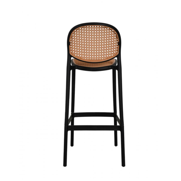 A banqueta Positano é super elegante, ideal para acompanhar bancadas de bares ou cafés! Seu encosto e assento possuem a textura de Rattan, porém por ser toda em polipropileno, ela possui uma resistência ainda maior. Seu estilo moderno e elegante faz com que ela se adéque a ambientes internos e externos.