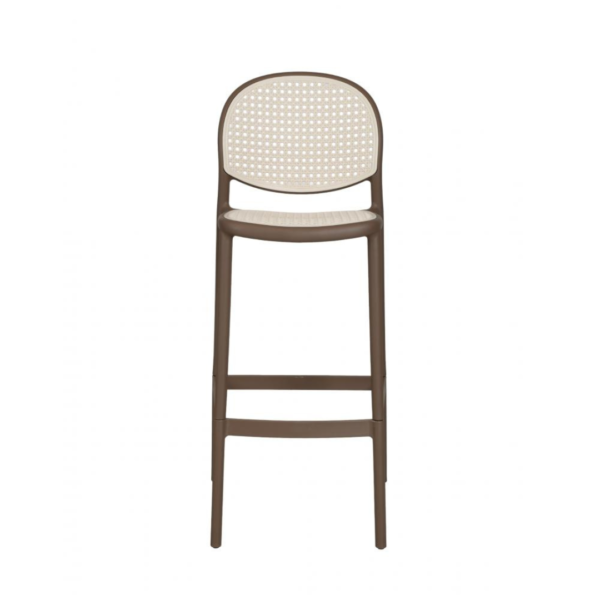 A banqueta Positano é super elegante, ideal para acompanhar bancadas de bares ou cafés! Seu encosto e assento possuem a textura de Rattan, porém por ser toda em polipropileno, ela possui uma resistência ainda maior. Seu estilo moderno e elegante faz com que ela se adéque a ambientes internos e externos.