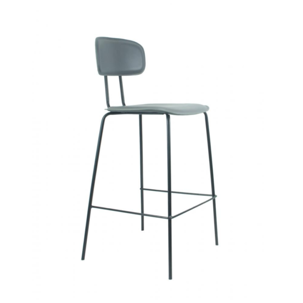 A banqueta New York combina muito com o estilo industrial, seus pés em aço preto fazem com que haja um contraste entre o couro ecológico do assento e encosto. O detalhe que possui na parte das costas, dá todo um charme para a peça. Você que busca um ambiente minimalista também será uma ótima escolha para o seu estilo.