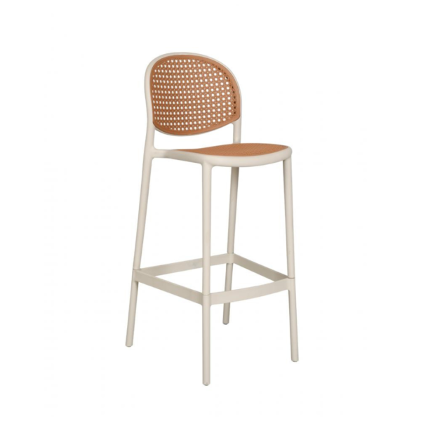 A banqueta Positano é super elegante, ideal para acompanhar bancadas de bares ou cafés! Seu encosto e assento possuem a textura de Rattan, porém por ser toda em polipropileno, ela possui uma resistência ainda maior. Seu estilo moderno e elegante faz com que ela se adéque a ambientes internos e externos.