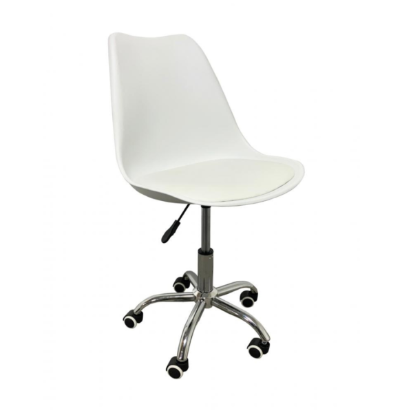 A cadeira Chicago é uma elegante combinação de couro ecológico, polipropileno e aço cromado. Sua estética minimalista e delicada a torna perfeita para diversos ambientes, como quartos, consultórios e home offices. Complemente seu espaço com estilo e funcionalidade através dessa cadeira.