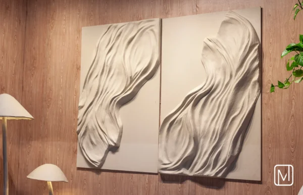 Quadro escultura para parede de resina rústica em tonalidade areia, com desenho e inspiração artística criada e desenvolvida por Andrés Fernandez e fabricado nacionalmente pela Modali Design. Uma sugestão que pode ser utilizada na decoração do seu ambiente, seria utilizar 02 peças iguais invertidas na parede formando um desenho continuo orgânico na decoração da parede do seu ambiente.