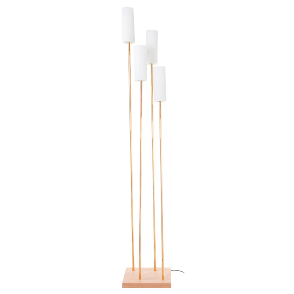 Luminária feita em madeira com três pés unificados para sustentação e cúpula de tecido, na tonalidade bege claro. Peça de design elegante e agrega um diferencial a decoração. Bivolt, possui 01 soquete tipo E27, potência máxima de 60w e não acompanha lâmpada. Desenvolvido e fabricado nacionalmente pela Modali Design.