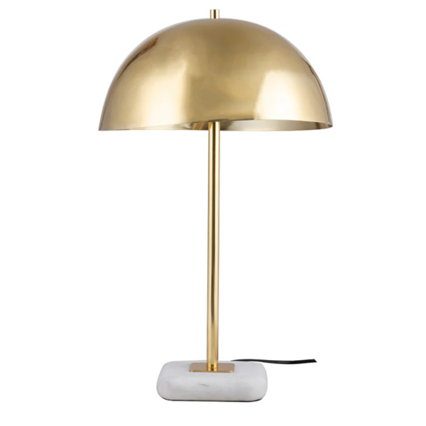 Abajur feito em metal dourado com uma cúpula arredondada sobre uma base de resina imitando mármore branco. Peça de design simples e elegante agrega um diferencial a decoração. Modelos com voltagem de 110v e 220v, possui 02 soquetes tipo G9, potência máxima de 05w e acompanha lâmpada LED. Desenvolvido e fabricado nacionalmente pela Modali Design.