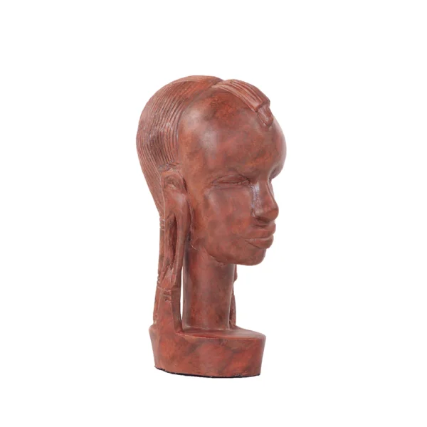 Escultura de resina com desenho artístico de um rosto de uma mulher africana com riqueza de detalhes. Adorno de acabamento liso criado para ser exposto sobre mesas, aparadores, estantes e prateleiras. Desenvolvido e fabricado nacionalmente pela Modali Design.