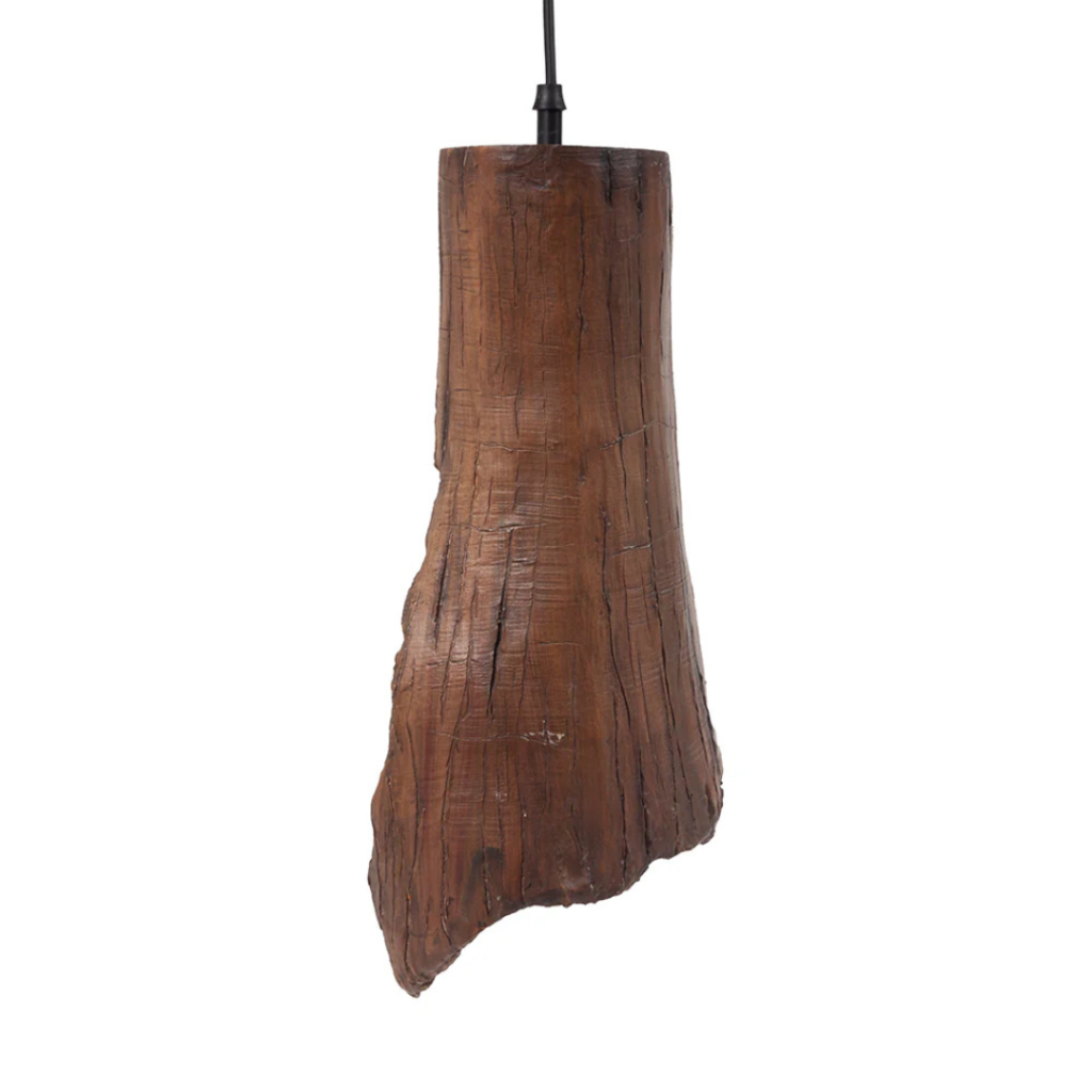Pendente feito com resina com aspecto de madeira natural rústica. Peça de design elegante que agrega um diferencial a decoração. Desenvolvido e fabricado nacionalmente pela Modali Design.